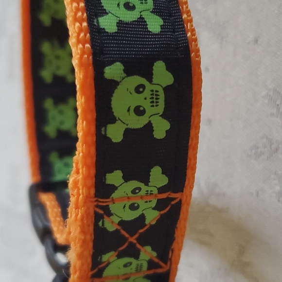 Glow Green Skeleton, Orange & Black Halloween Dog Collar & Leash - Picture 4 of 8